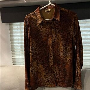Haggar Women's Leopard Print Button-Down Shirt B5